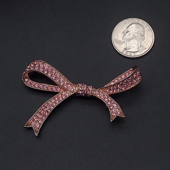 Kenneth Jay Lane Pink Rhinestone Brooch Vintage QVC Signed KJL Costume Jewelry - Picture 8 of 10